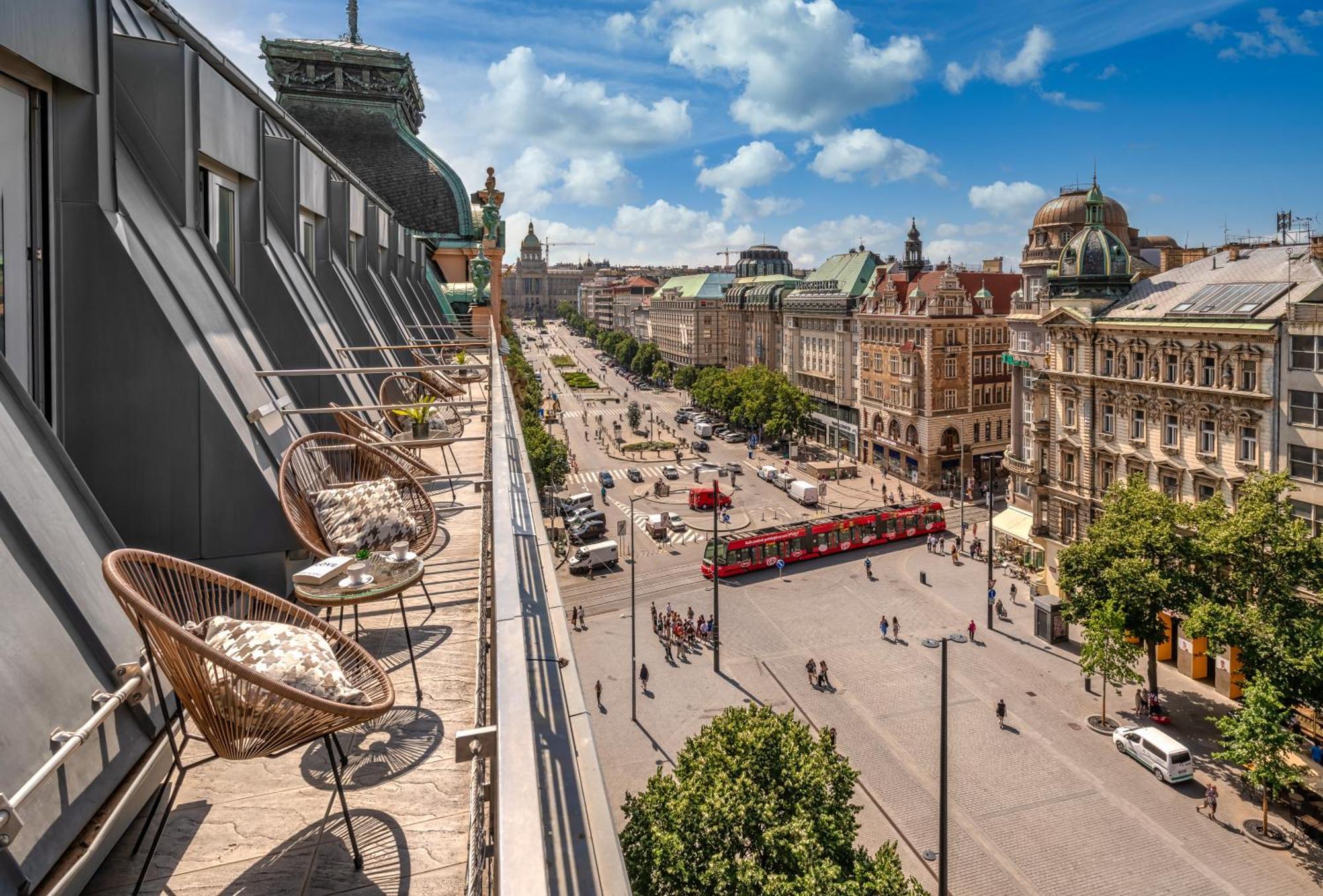 Vn17 Rooftop Suites By Adrez Prague Exterior photo